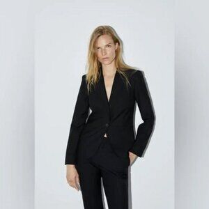 Zara Classic Basic Blazer in Black size 6 US